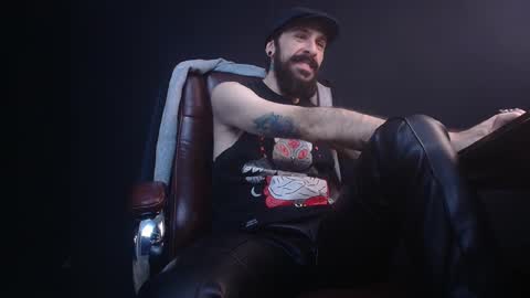 Snapshot of axelcolton chatting on February 27, 6:07 am AxelColton online show from February 27, 6:07 am