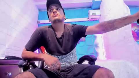 Axell Cross2 online show from February 8, 1:33 am