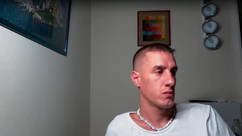 Axl online show from October 8, 6:23 pm