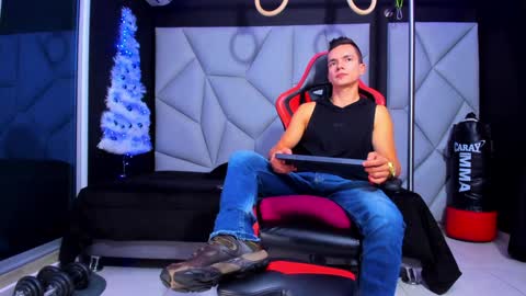 Ayden Miller online show from December 15, 5:56 am