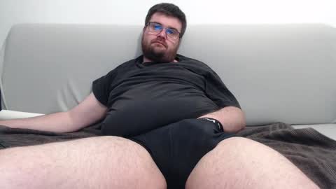 Snapshot of azer912 chatting on February 11, 9:14 pm Azer online show from February 11, 9:14 pm