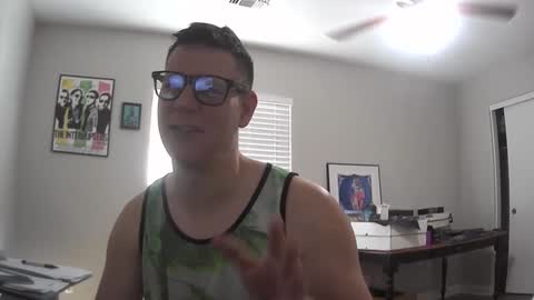 Snapshot of azsurfer39 chatting on September 23, 4:06 pm azsurfer39 online show from September 23, 4:06 pm