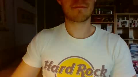Snapshot of babacoolmagic chatting on January 18, 2:33 pm babacoolmagic online show from January 18, 2:33 pm