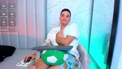 bad_boy_21_ online show from April 3, 12:51 am