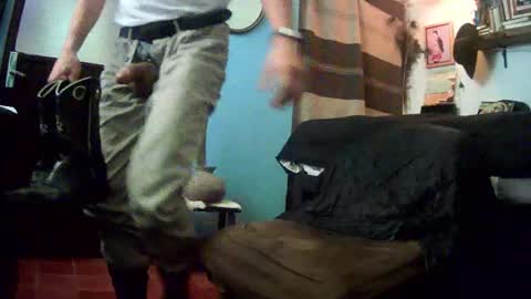 Snapshot of badhombremx chatting on September 24, 6:28 pm Mexican livin Off the Wall online show from September 24, 6:28 pm