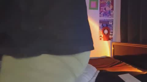 badlucky_ online show from February 5, 12:34 pm