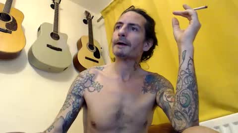 Bailey online show from November 18, 1:20 am