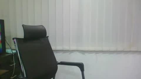 Ballbusting Slave online show from December 14, 7:18 am