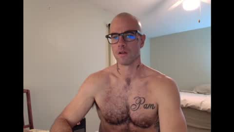 Snapshot of bam14680 chatting on January 3, 12:33 am bam14680 online show from January 3, 12:33 am