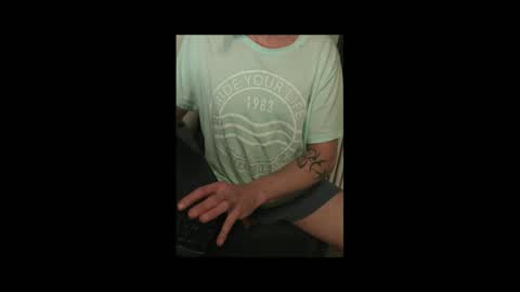 Snapshot of bangben22 chatting on February 23, 12:04 am bangben22 online show from February 23, 12:04 am