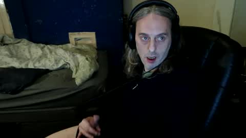 bangintoleather online show from April 22, 1:56 am