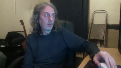 Snapshot of bangintoleather chatting on October 10, 2:05 am bangintoleather online show from October 10, 2:05 am
