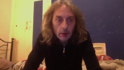 Snapshot of bangintoleather chatting on January 3, 2:10 am bangintoleather online show from January 3, 2:10 am