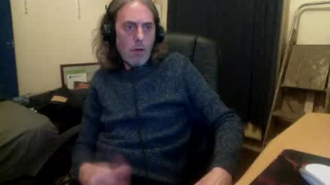 Snapshot of bangintoleather chatting on October 5, 2:48 am bangintoleather online show from October 5, 2:48 am