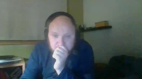 Snapshot of bart_poland chatting on February 18, 1:43 am bart_poland online show from February 18, 1:43 am