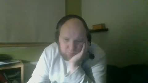Snapshot of bart_poland chatting on February 20, 2:40 am bart_poland online show from February 20, 2:40 am