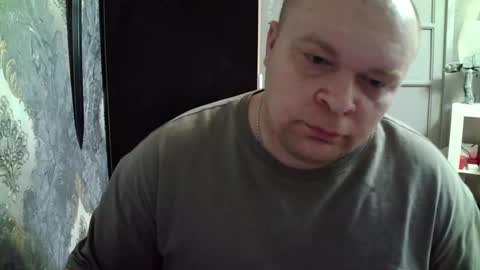 basi_look online show from February 23, 12:54 pm