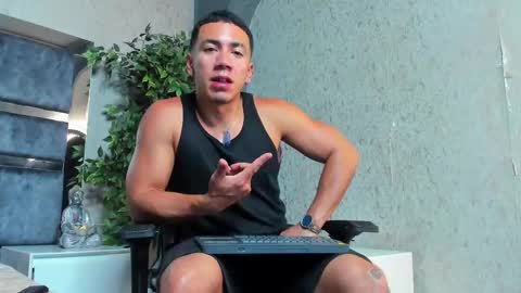 Bastian Independent Model online show from October 5, 1:09 am