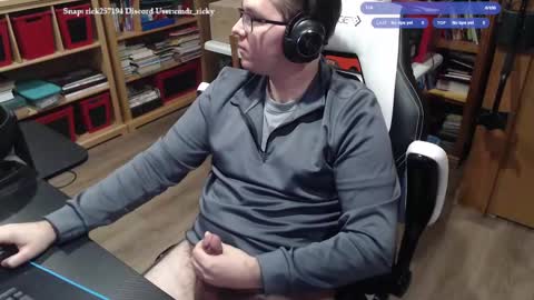 Ricky online show from October 25, 4:20 pm