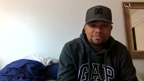 Ake and Fer online show from April 8, 7:11 pm