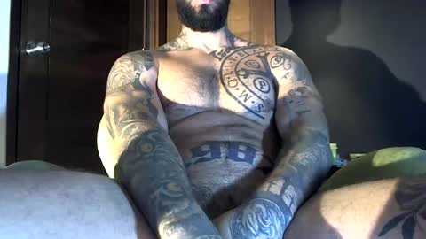 Snapshot of bby044 chatting on February 28, 11:03 am bby044 online show from February 28, 11:03 am