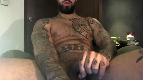 Snapshot of bby044 chatting on January 18, 10:28 am bby044 online show from January 18, 10:28 am