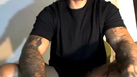 Snapshot of bby044 chatting on December 2, 2:06 pm bby044 online show from December 2, 2:06 pm