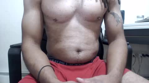Snapshot of bdotdiddy chatting on January 4, 10:34 pm Redd uncut bbc online show from January 4, 10:34 pm