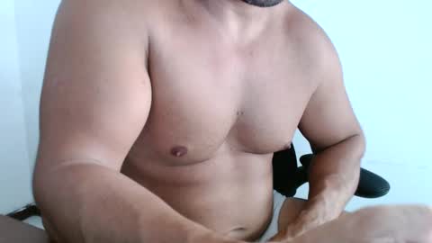 Beard Guy online show from December 18, 2:06 pm