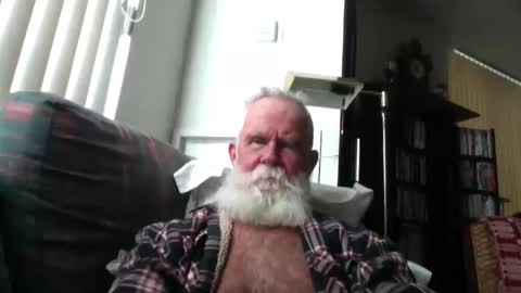 beardbushy online show from March 29, 5:46 pm