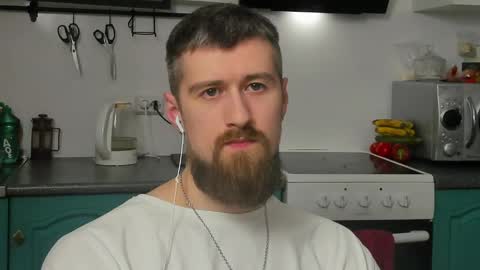 Zeus online show from April 6, 9:15 pm