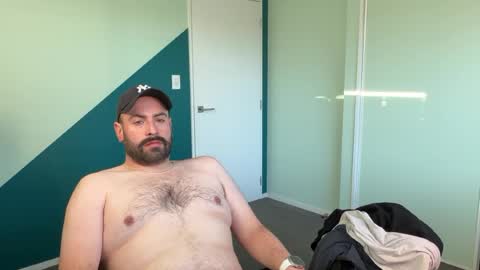 bearrrr online show from June 28, 2:50 am