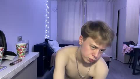 beeb0y online show from October 4, 3:06 pm
