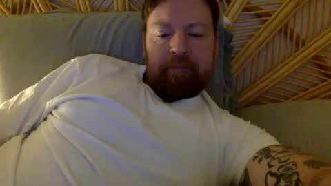 Snapshot of beewolf25 chatting on October 17, 10:25 pm Beewolf online show from October 17, 10:25 pm