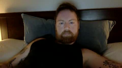 Snapshot of beewolf25 chatting on February 14, 10:26 pm Beewolf online show from February 14, 10:26 pm