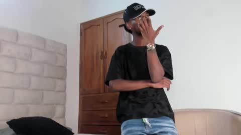    online show from October 19, 8:23 pm