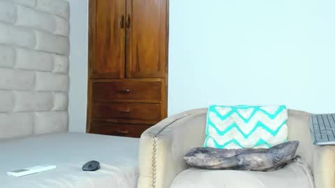    online show from October 28, 9:50 pm