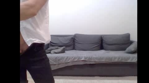 Snapshot of beniamain chatting on February 15, 4:01 pm Alan online show from February 15, 4:01 pm