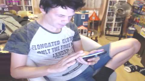 benijamin online show from October 23, 8:51 am