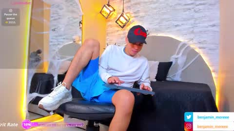 BENJAMIN online show from October 27, 1:13 pm