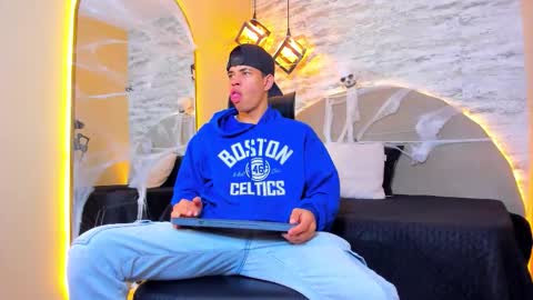 BENJAMIN online show from October 23, 10:08 am