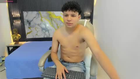 BENJAMIN online show from September 29, 8:05 pm