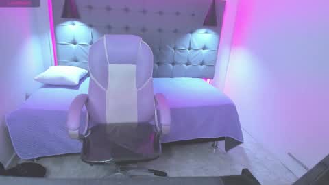 BENJAMIN online show from November 21, 8:08 pm