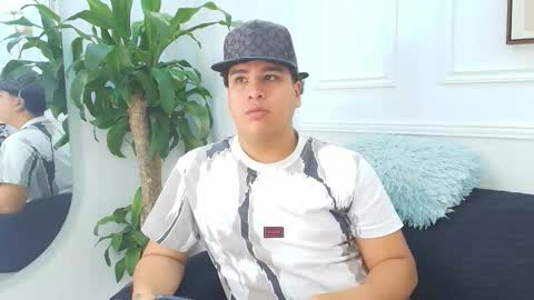 bennett_alejoo online show from October 11, 7:40 pm