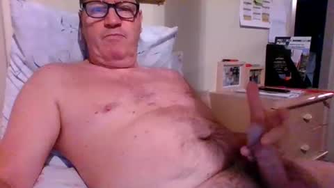 bennybutterfly007 online show from December 9, 8:22 am