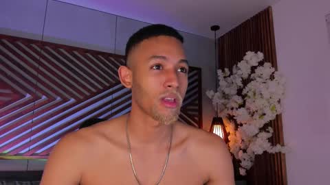 bento_fox online show from November 26, 3:53 am