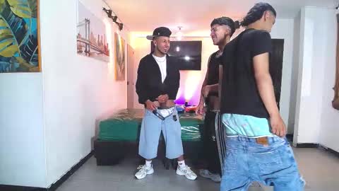 benz boys online show from November 28, 10:11 pm