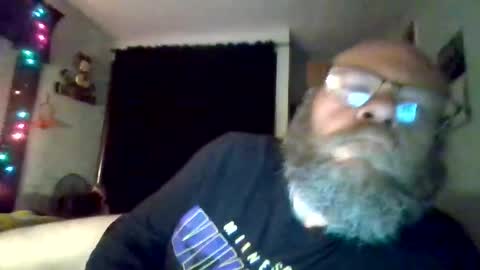 bergeeric1970 online show from May 24, 7:36 am