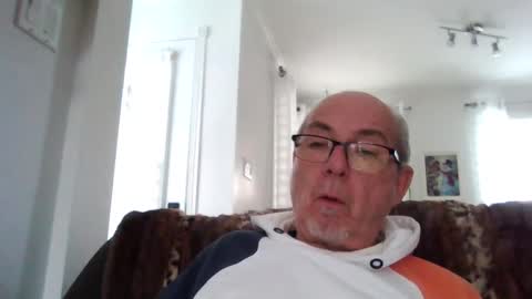 bernard1102 online show from December 13, 7:21 pm