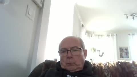 bernard1102 online show from December 3, 4:13 pm